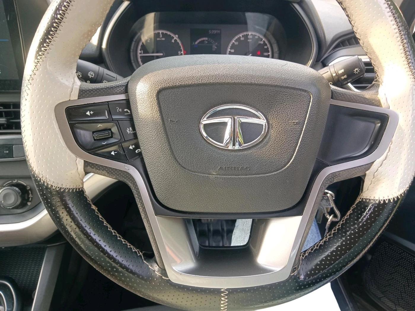 2021 Tata Harrier XM 2.0L KRYOTEC, Diesel, Manual, 1,88,588 km, interior