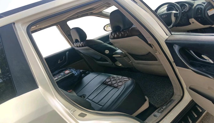 2017 Mahindra XUV500 W10, Diesel, Manual, 89,525 km, interior