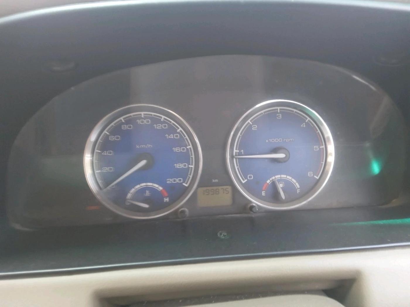 2012 Tata Safari 4X2 EX DICOR 2.2 VTT, Diesel, Manual, 1,99,875 km, interior