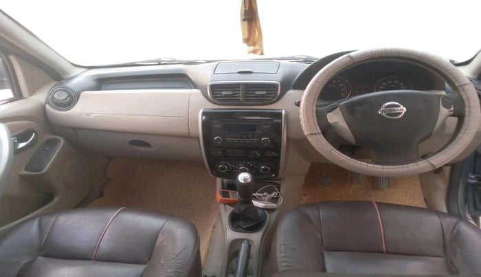 2015 Nissan Terrano XL O (D), Diesel, Manual, 2,86,819 km, interior