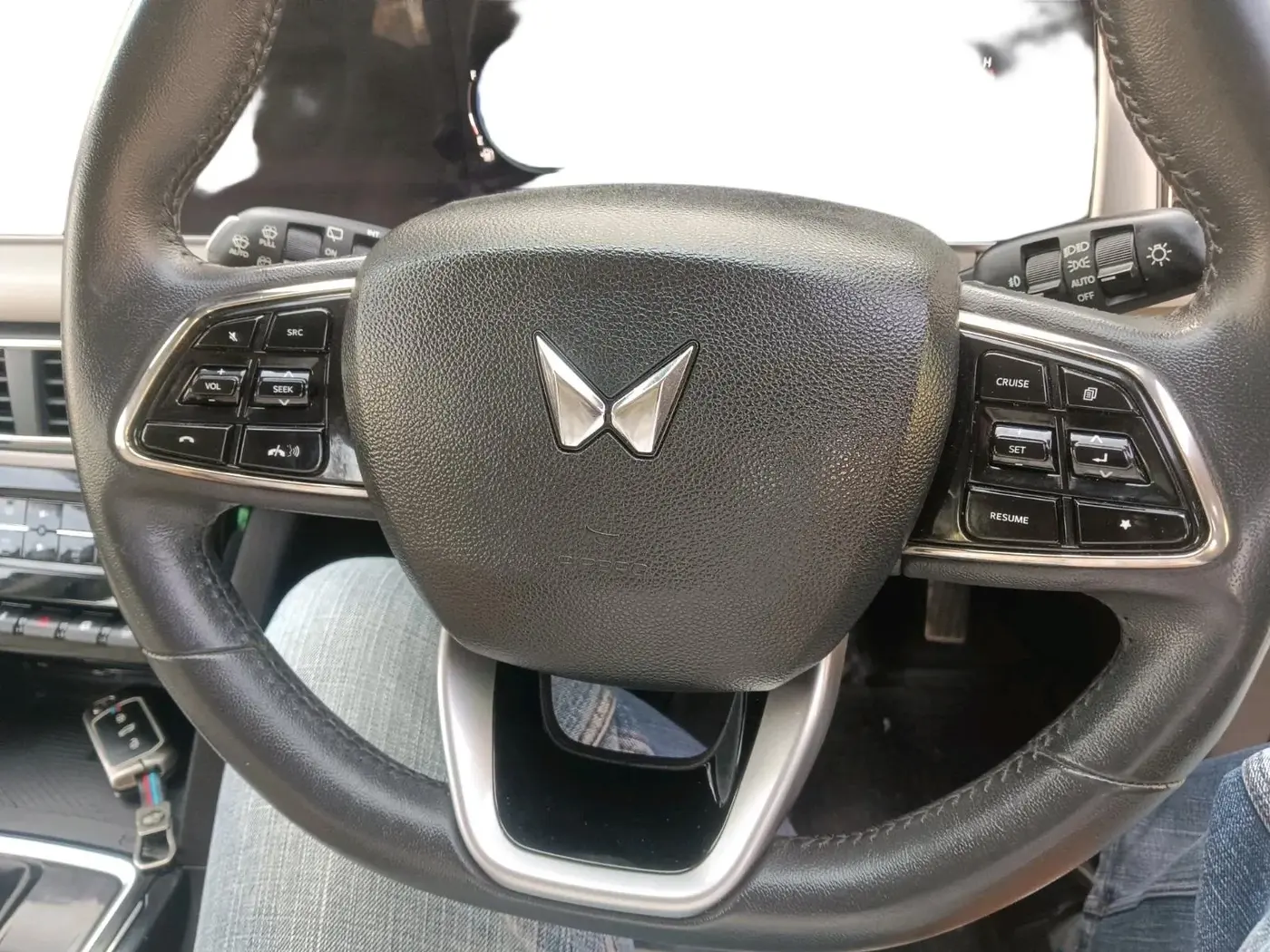 2024 Mahindra XUV700 AX 7 Luxury Pack D MT 6 STR, Diesel, Manual, 77,082 km, interior