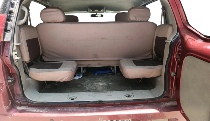 2012 Mahindra Quanto C8, Diesel, Manual, 1,21,947 km, exterior