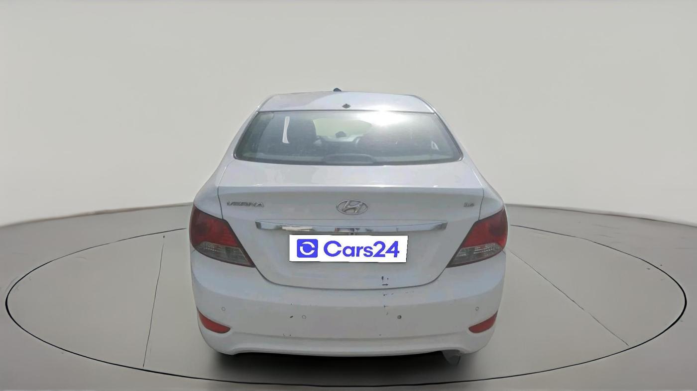 2014 Hyundai Verna FLUIDIC 1.6 CRDI EX, Diesel, Manual, 80,000 km, exterior