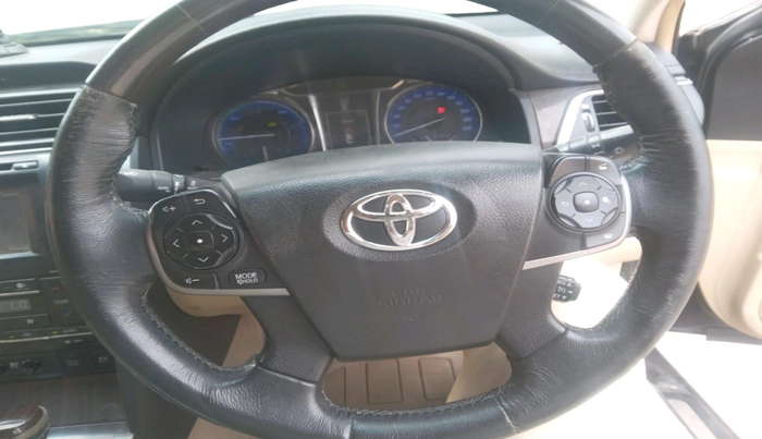 2016 Toyota Camry HYBRID, Hybrid, Automatic, 1,43,994 km, interior