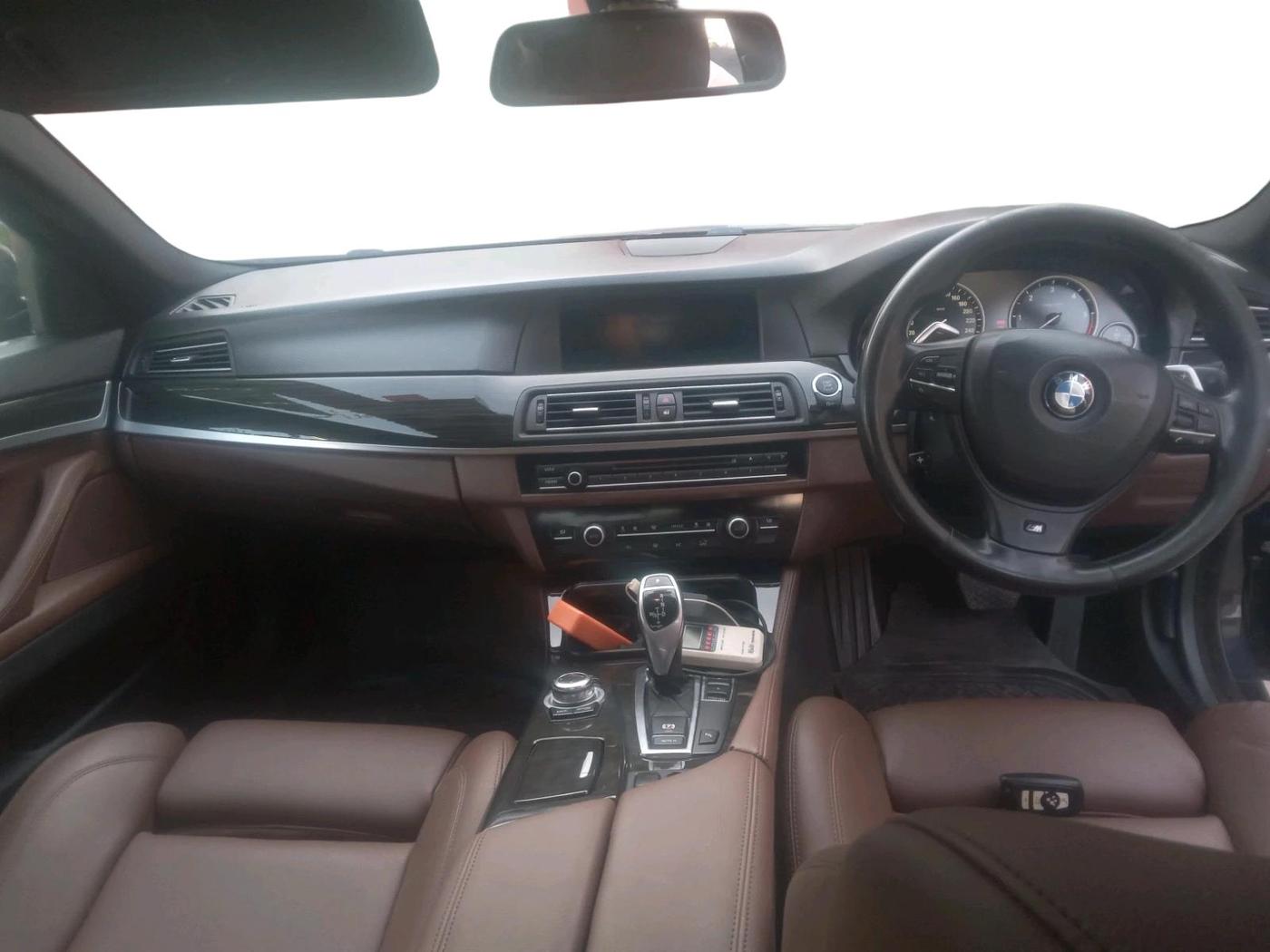 2013 BMW 5 Series 530D 3.0, Diesel, Automatic, 90,000 km, interior