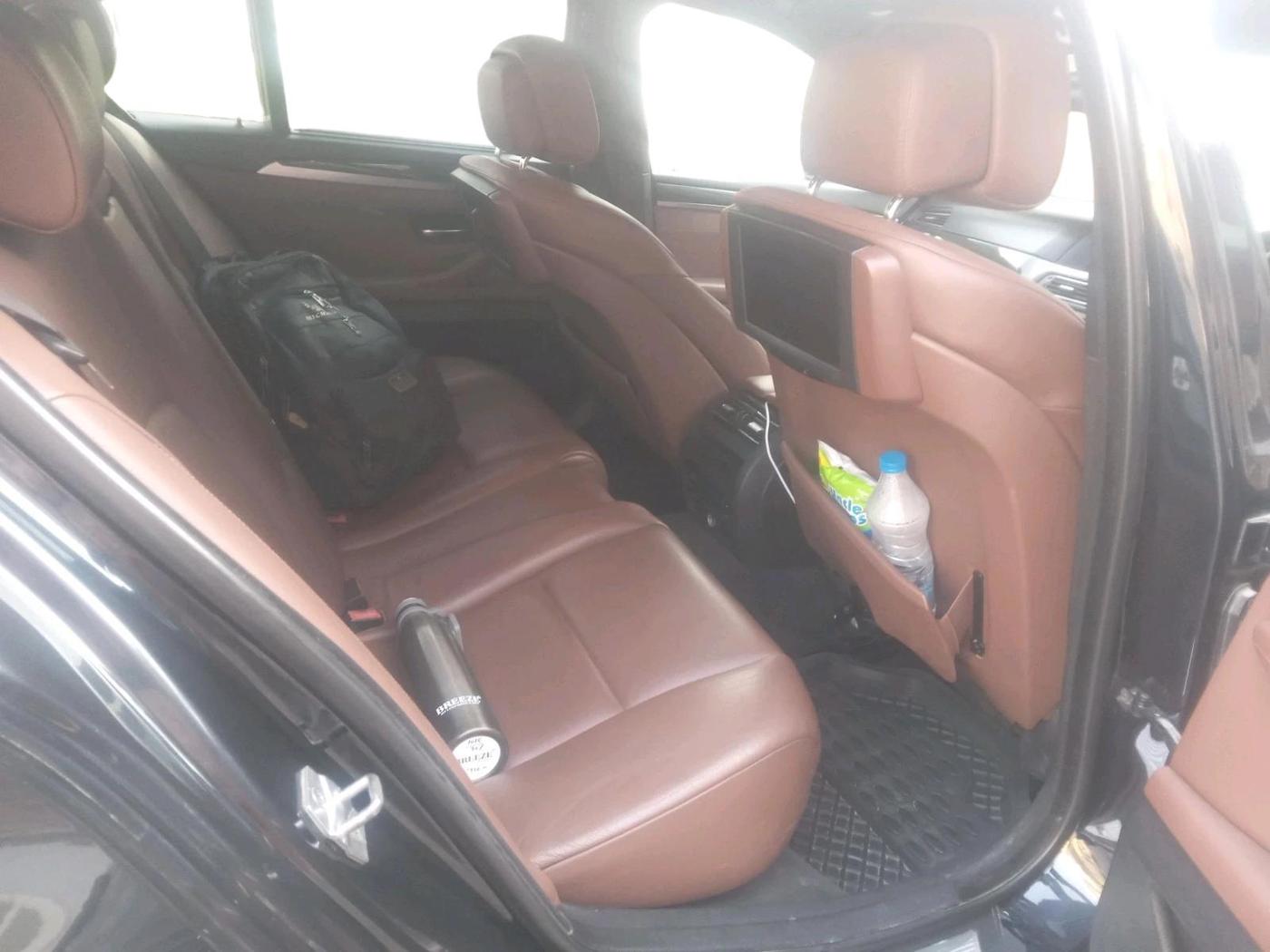 2013 BMW 5 Series 530D 3.0, Diesel, Automatic, 90,000 km, interior