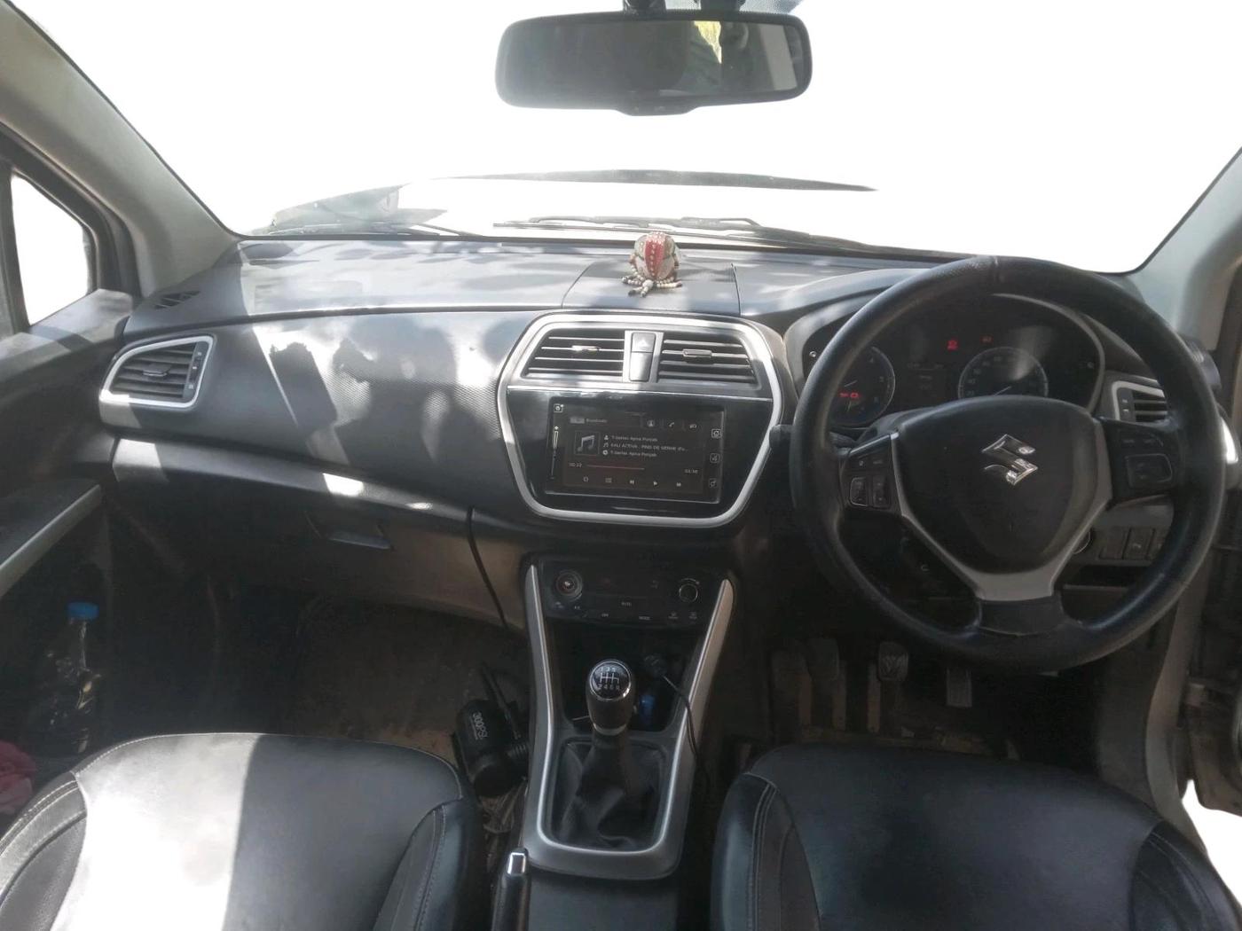 2016 Maruti S Cross ALPHA 1.3, Diesel, Manual, 1,25,737 km, interior