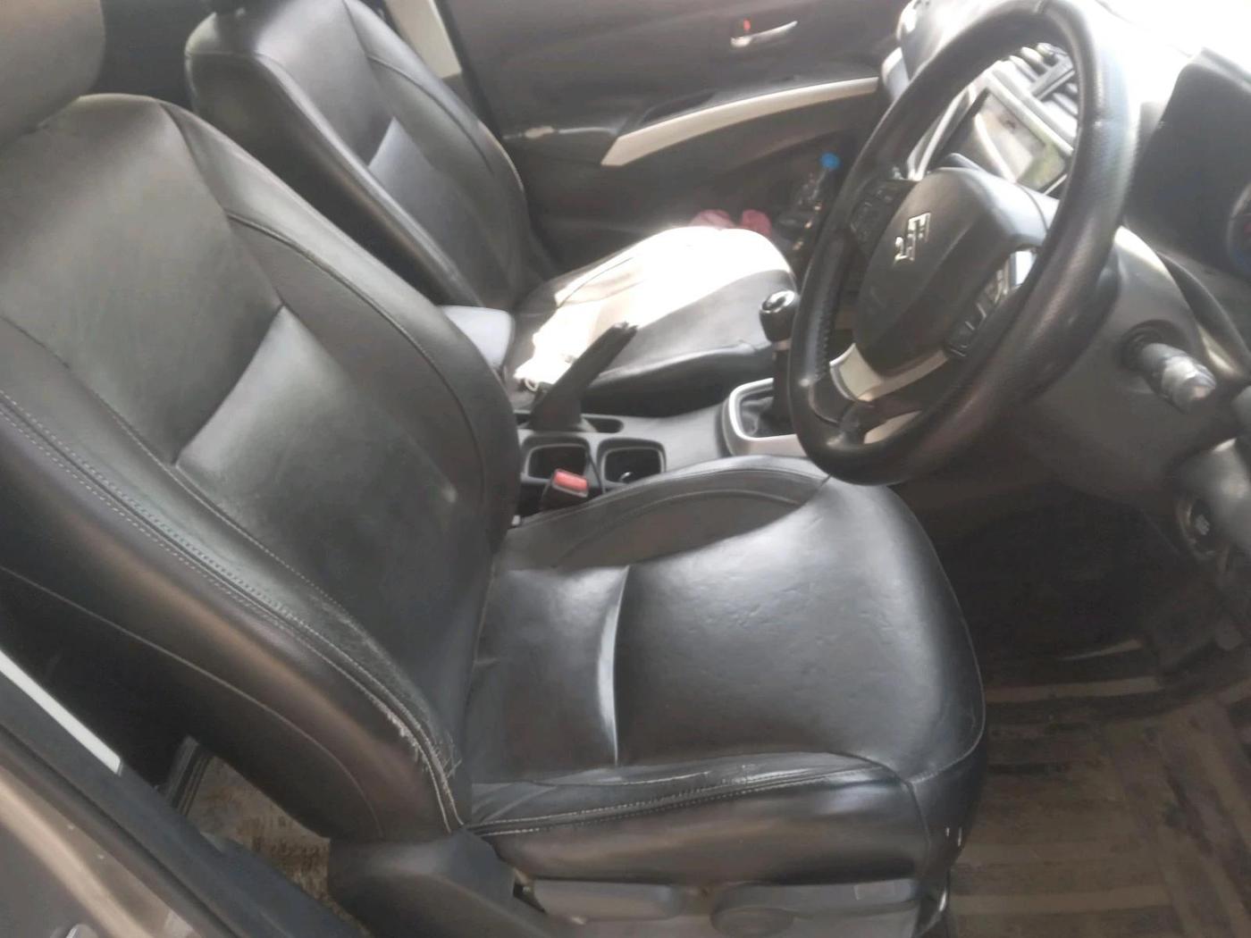 2016 Maruti S Cross ALPHA 1.3, Diesel, Manual, 1,25,737 km, interior