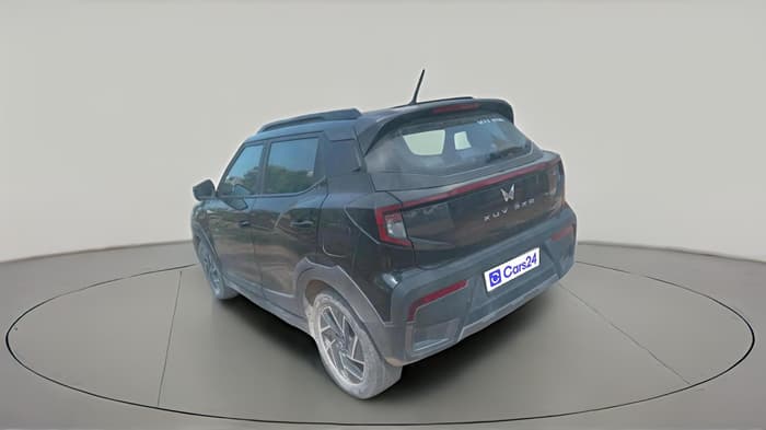 2024 Mahindra XUV 3XO AX7 1.2 TGDi, Petrol, Manual, 44,954 km, exterior