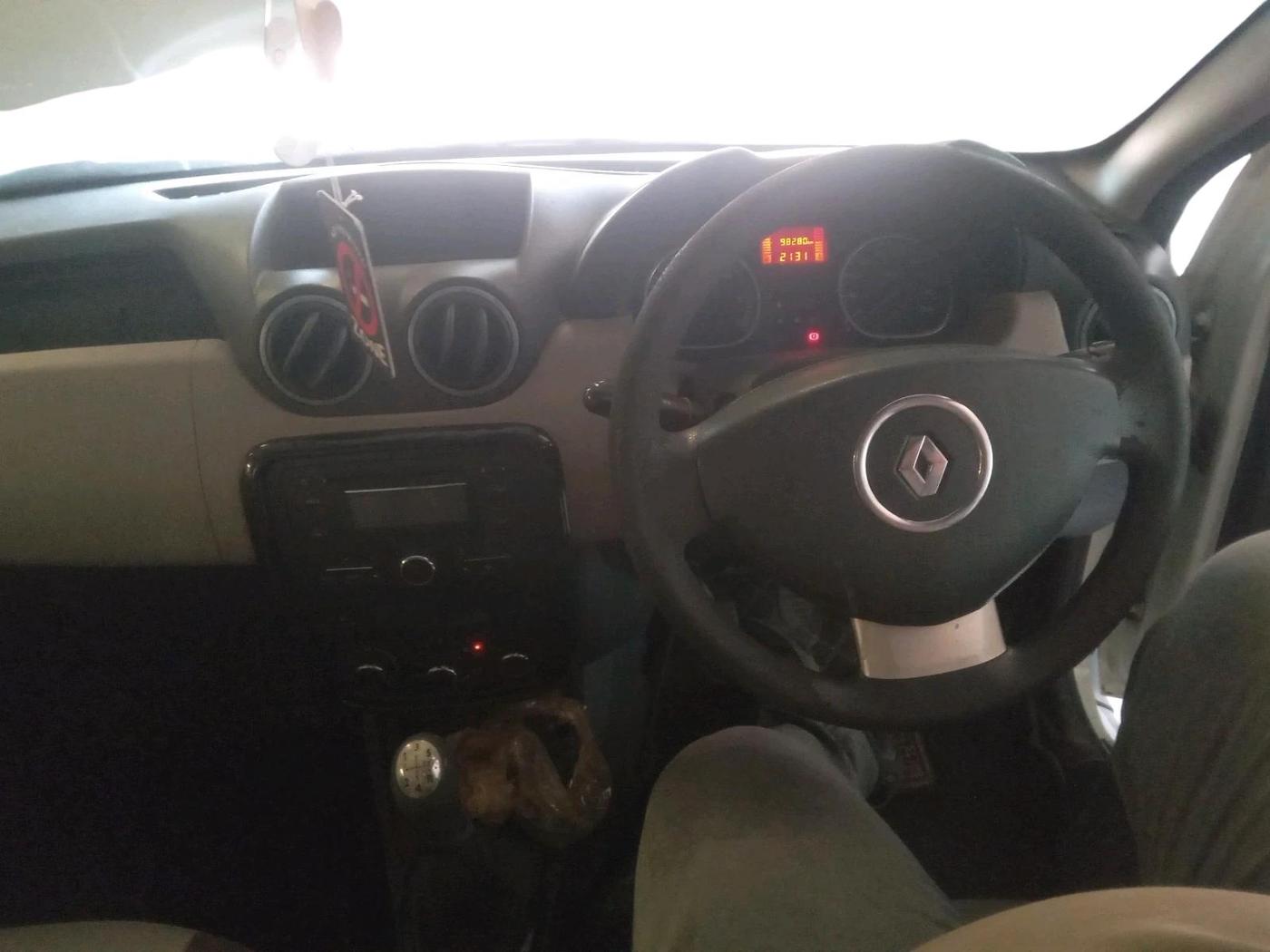 2013 Renault Duster 85 PS RXL DIESEL, Diesel, Manual, 98,280 km, interior