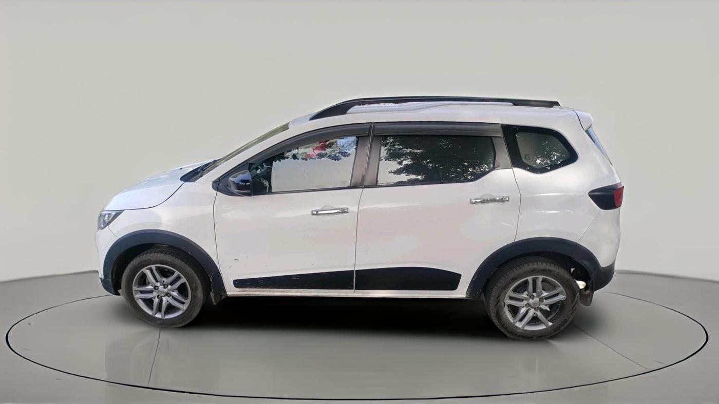 2022 Renault TRIBER RXZ, Petrol, Manual, 1,35,102 km, exterior