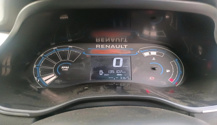 2022 Renault TRIBER RXZ, Petrol, Manual, 1,35,102 km, interior