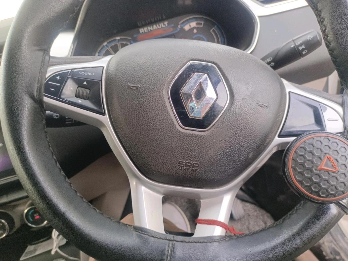 2022 Renault TRIBER RXZ, Petrol, Manual, 1,35,102 km, interior