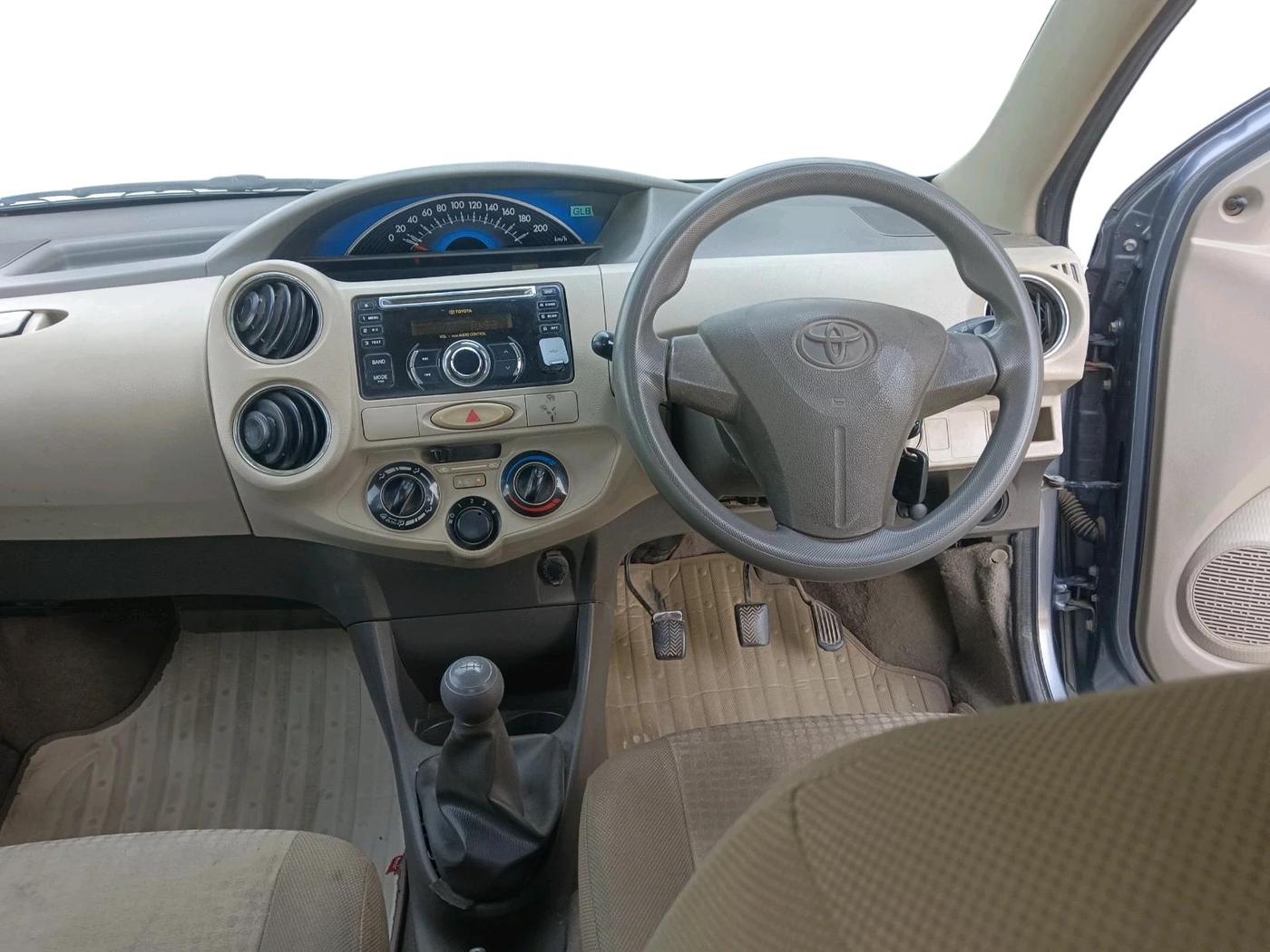 2014 Toyota Etios G, Petrol, Manual, 1,49,019 km, interior