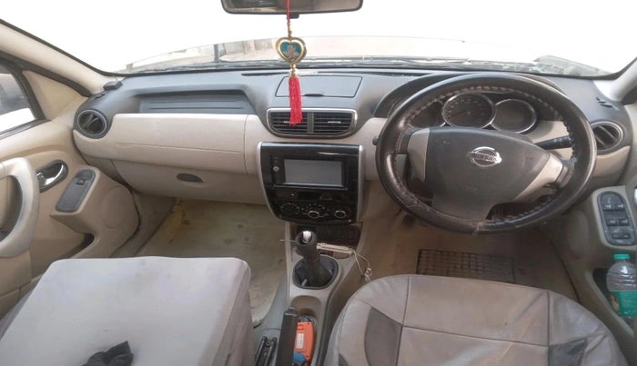 2016 Nissan Terrano XL O (D), Diesel, Manual, 90,278 km, interior