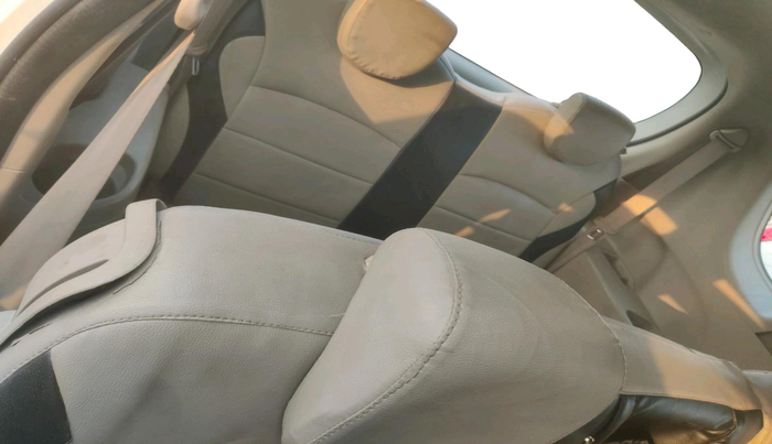 2013 Maruti Ertiga VXI, CNG, Manual, 1,15,000 km, interior