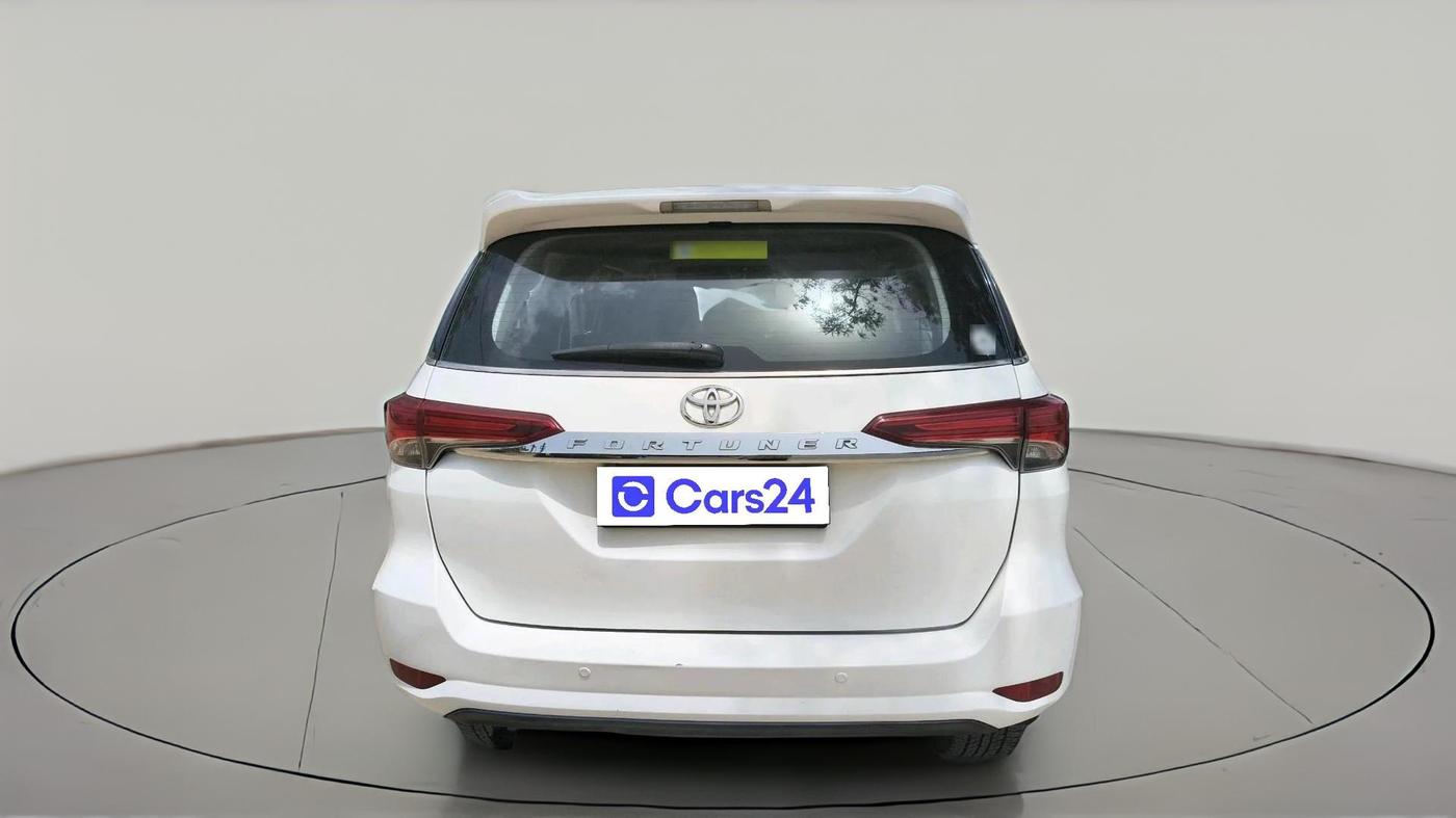 2018 Toyota Fortuner 2.8 4X2 MT, Diesel, Manual, 1,62,558 km, exterior