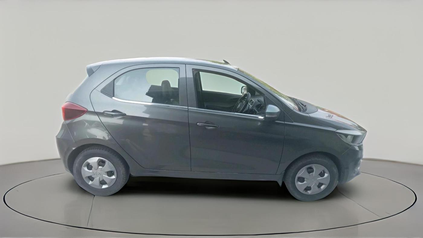 2020 Tata Tiago XT PETROL, Petrol, Manual, 1,03,474 km, exterior