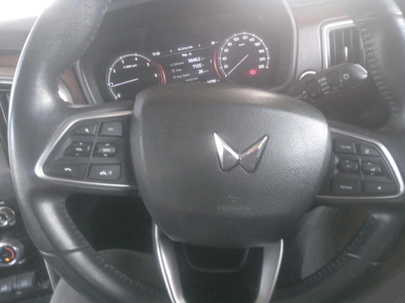 2022 Mahindra SCORPIO-N Z8 L DIESEL AT 2WD 7 STR, Diesel, Automatic, 94,789 km, interior