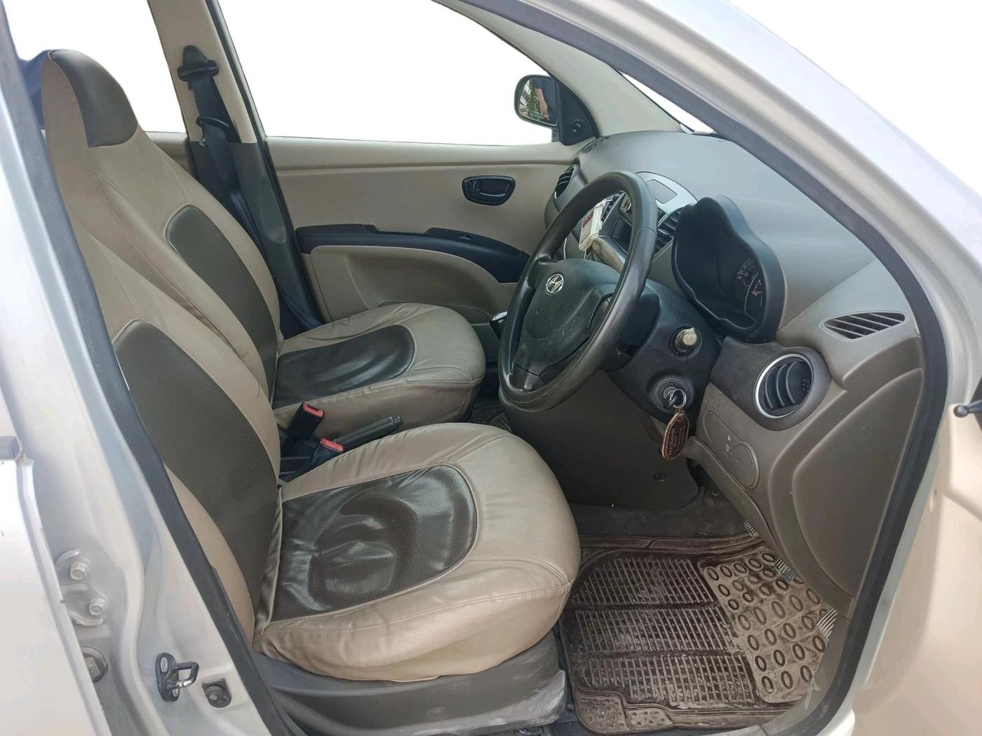 2012 Hyundai i10 ERA 1.1, Petrol, Manual, 67,690 km, interior