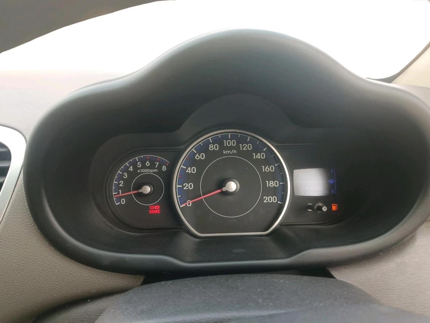 2012 Hyundai i10 ERA 1.1, Petrol, Manual, 67,690 km, interior