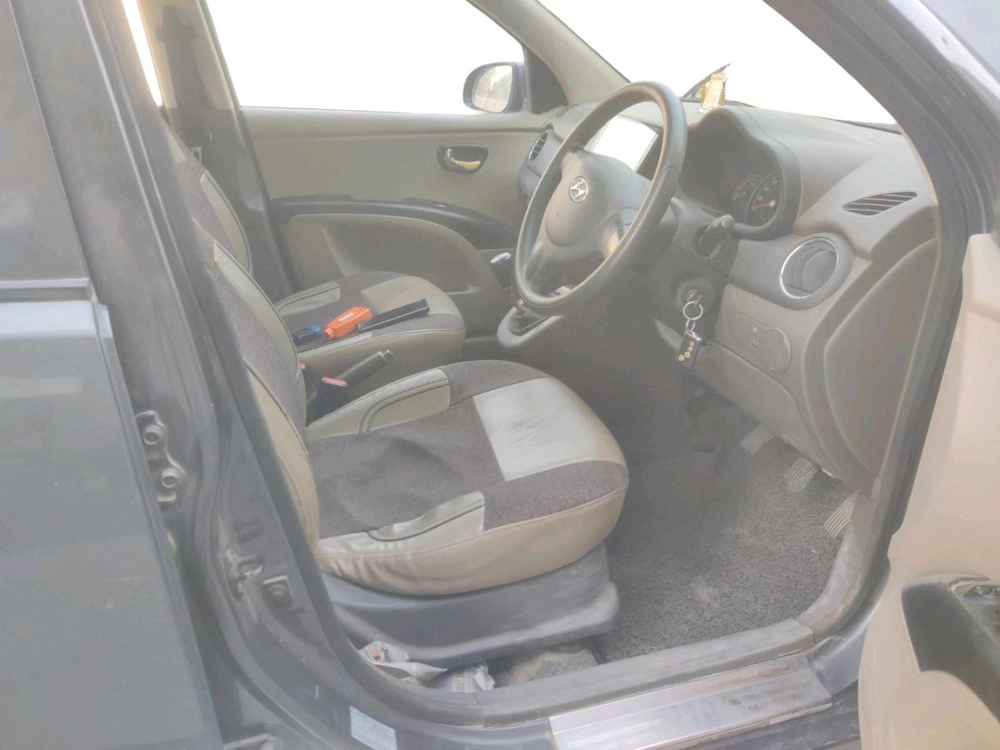 2012 Hyundai i10 MAGNA 1.2, Petrol, Manual, 86,064 km, interior