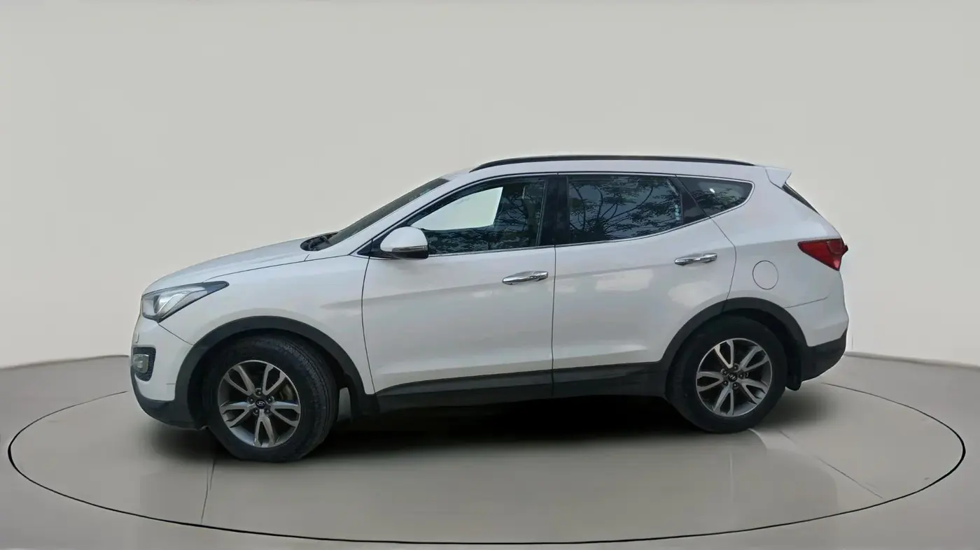 2014 Hyundai Santa Fe 2 WD AT, Diesel, Automatic, 1,18,627 km, exterior