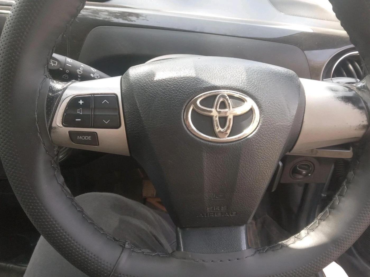 2014 Toyota Etios CROSS 1.4 VD, Diesel, Manual, 82,576 km, interior
