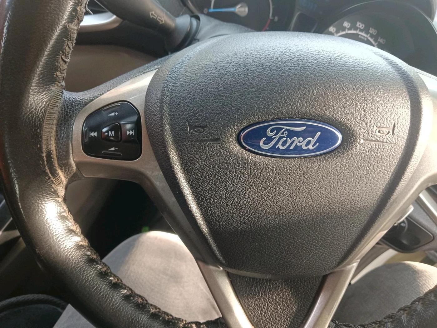 2013 Ford Ecosport TREND 1.5L DIESEL, Diesel, Manual, 1,80,737 km, interior
