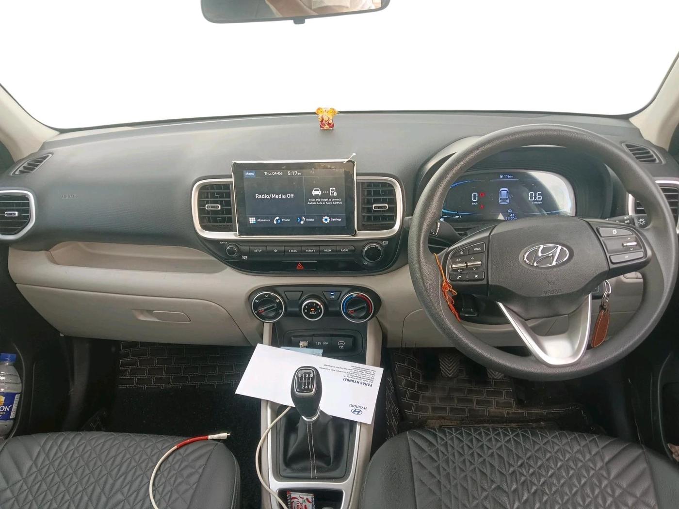 2024 Hyundai VENUE S PLUS 1.5 CRDI, Diesel, Manual, 51,170 km, interior