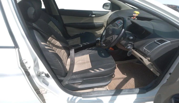 2014 Hyundai i20 SPORTZ 1.4 CRDI, Diesel, Manual, 1,77,623 km, interior