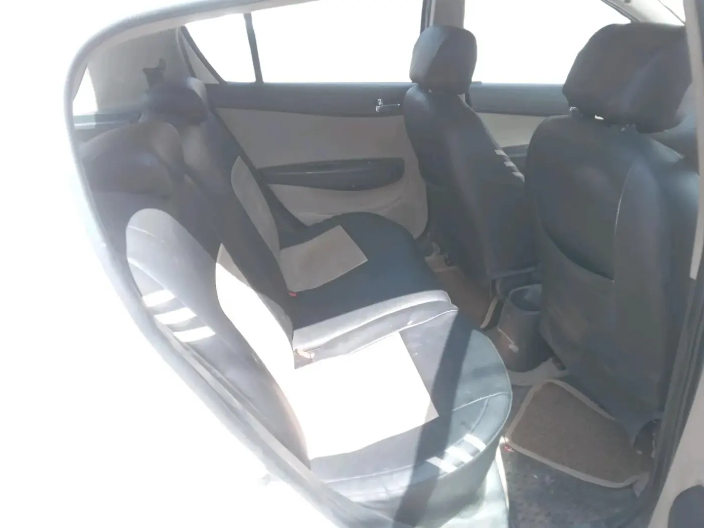 2014 Hyundai i20 SPORTZ 1.4 CRDI, Diesel, Manual, 1,79,000 km, interior