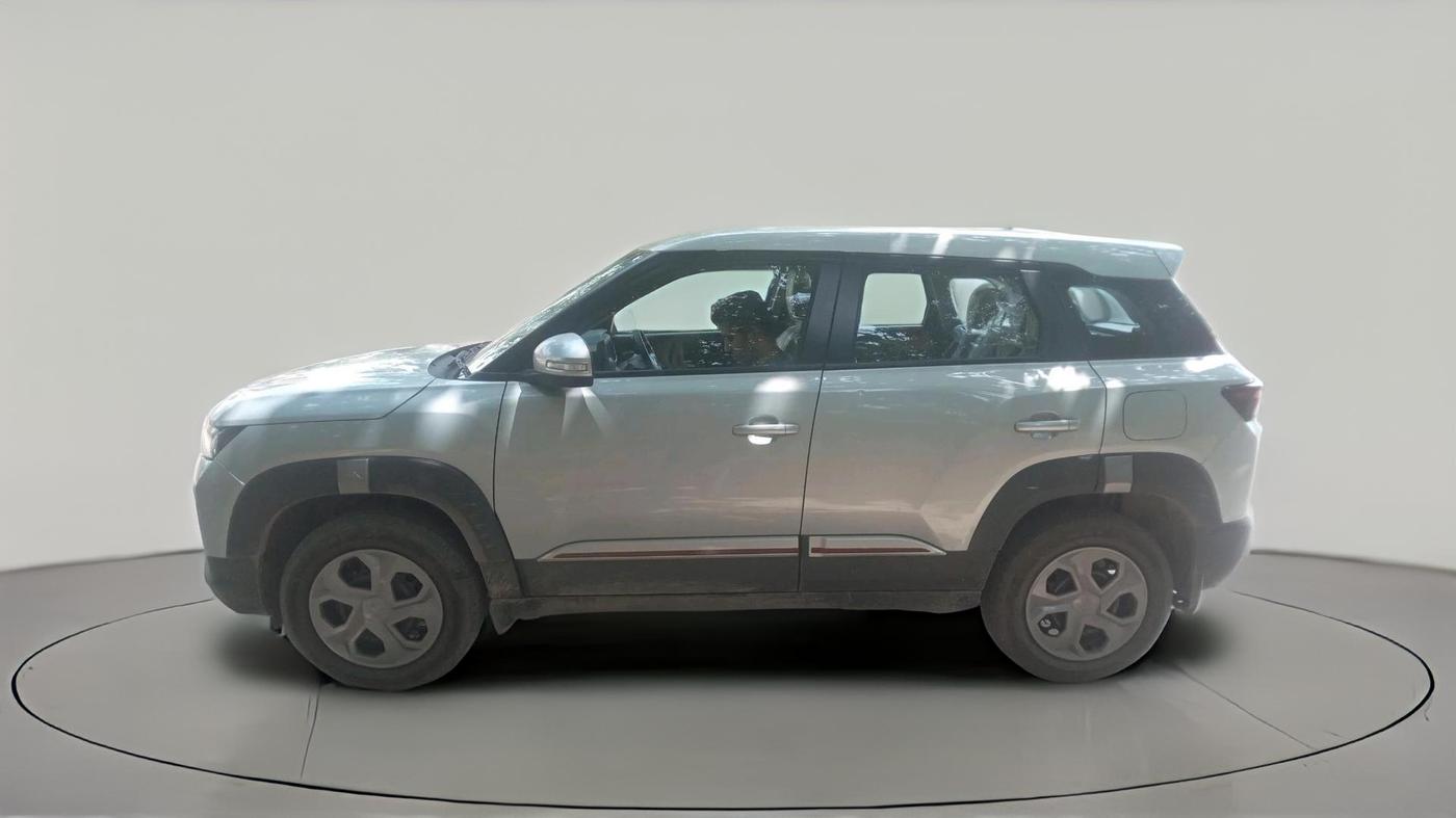 2025 Maruti BREZZA VXI, Petrol, Manual, 4,235 km, exterior