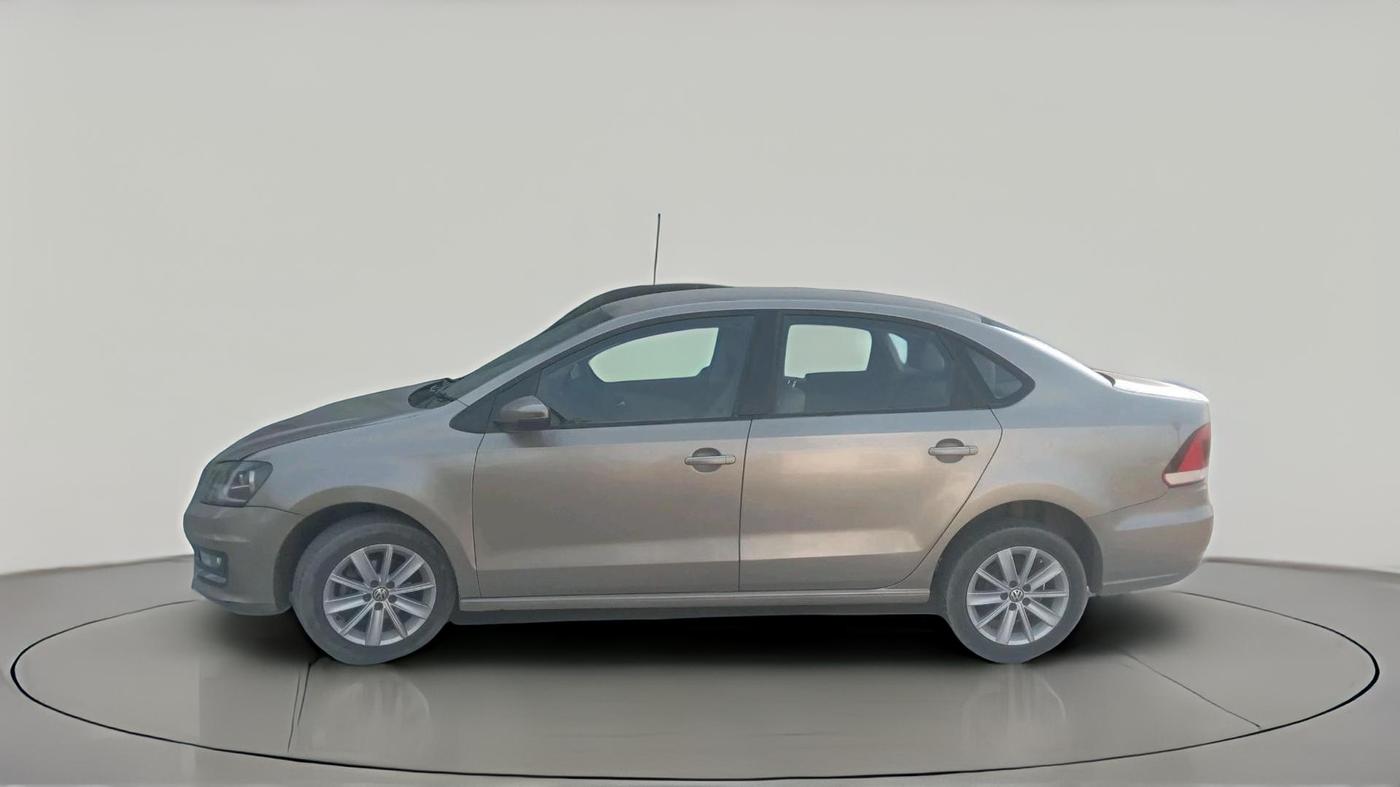 2016 Volkswagen Vento HIGHLINE 1.5 AT, Diesel, Automatic, 54,659 km, exterior