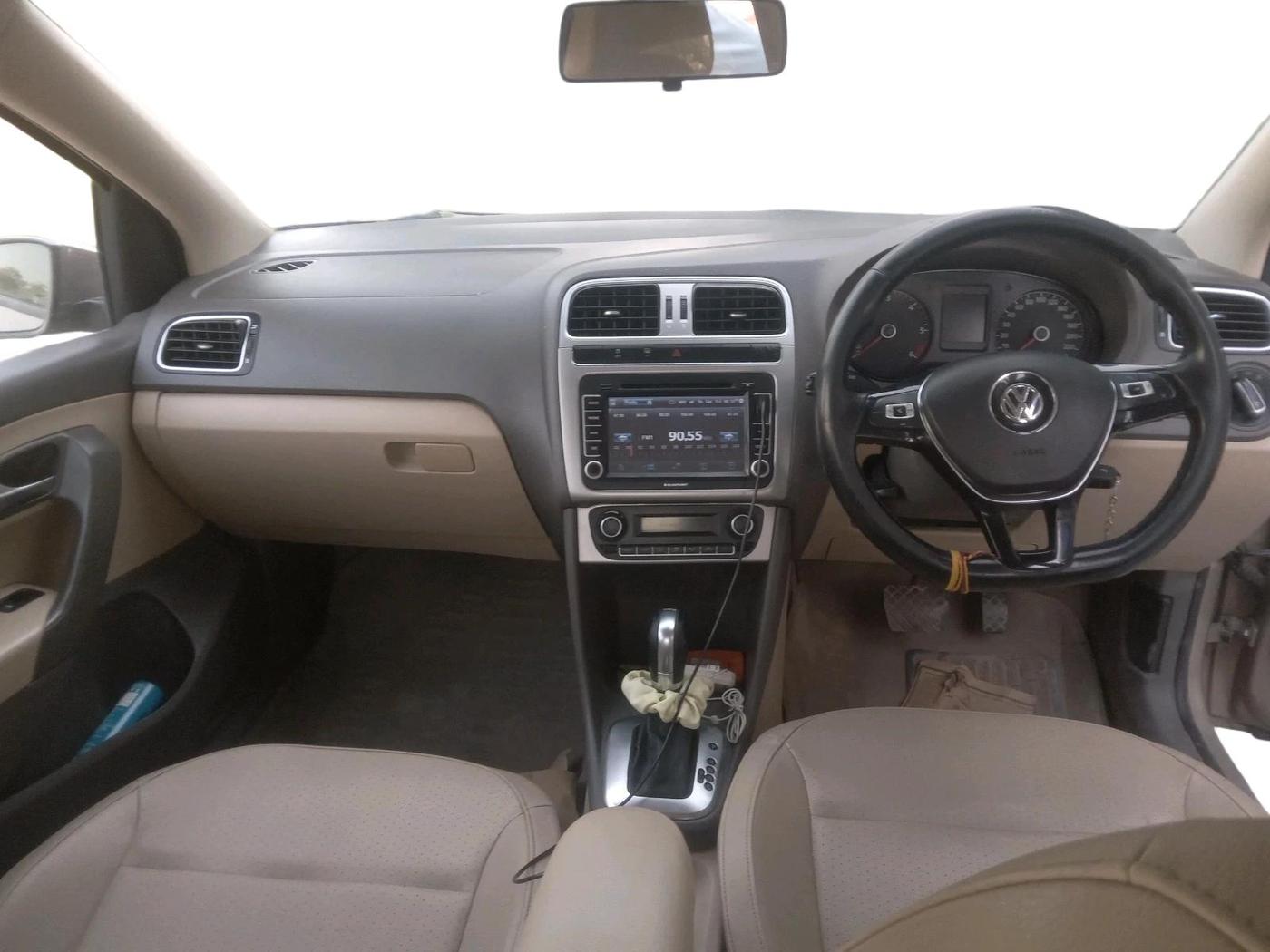 2016 Volkswagen Vento HIGHLINE 1.5 AT, Diesel, Automatic, 54,659 km, interior
