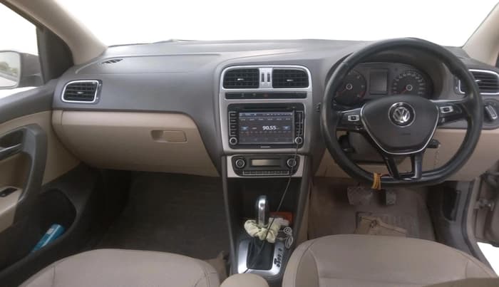 2016 Volkswagen Vento HIGHLINE 1.5 AT, Diesel, Automatic, 54,659 km, interior