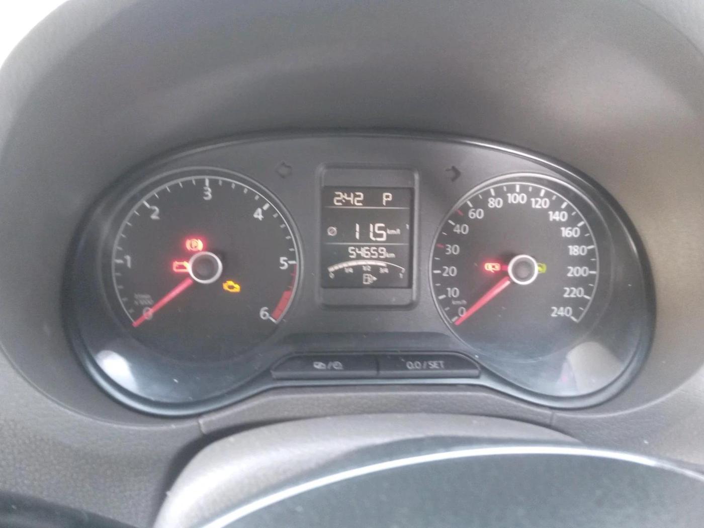 2016 Volkswagen Vento HIGHLINE 1.5 AT, Diesel, Automatic, 54,659 km, interior