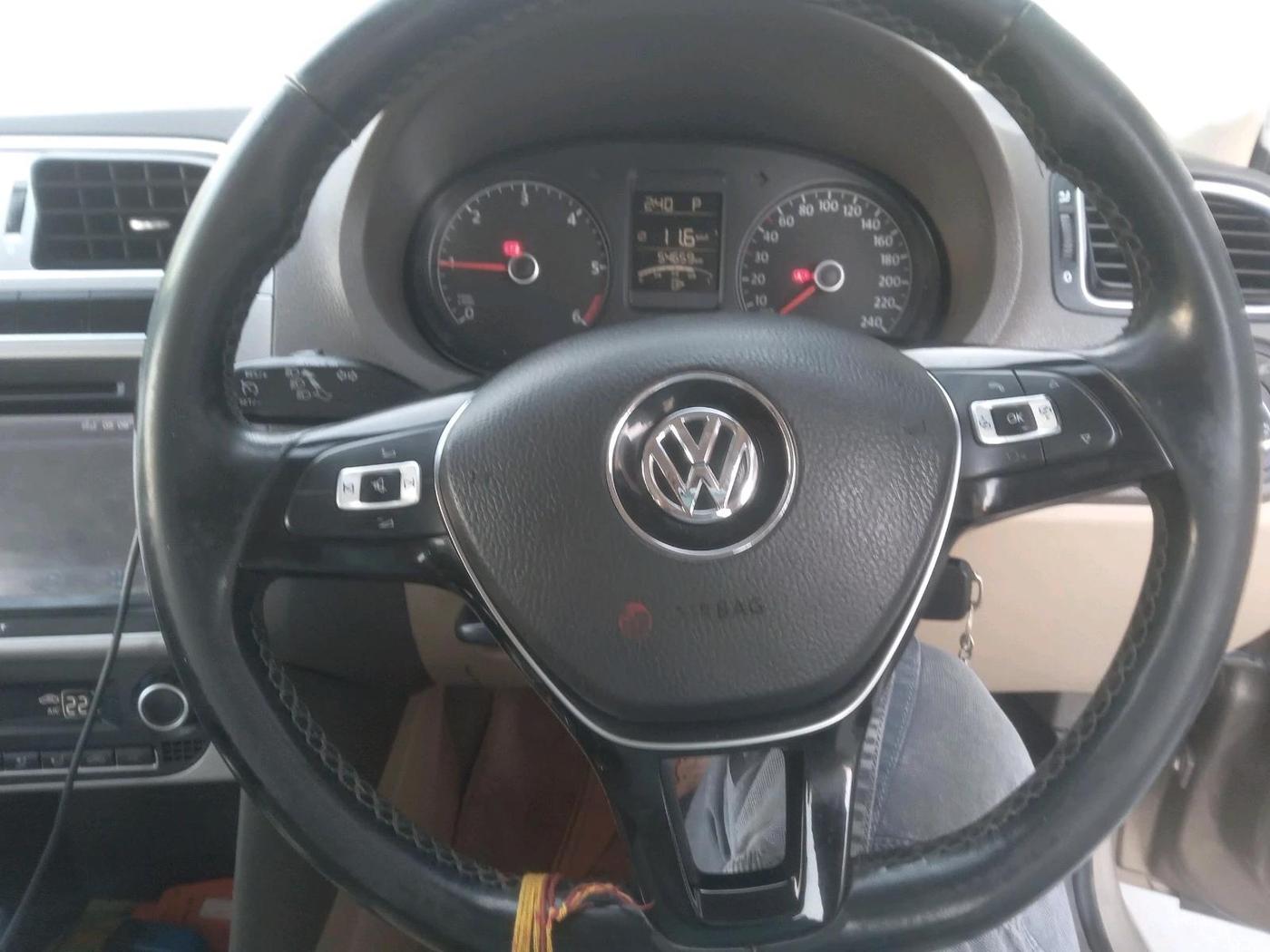 2016 Volkswagen Vento HIGHLINE 1.5 AT, Diesel, Automatic, 54,659 km, interior