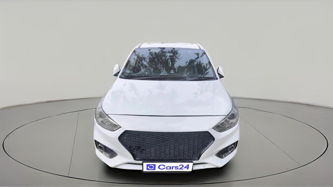 2018 Hyundai Verna 1.6 CRDI SX + AT, Diesel, Automatic, 1,45,553 km, exterior