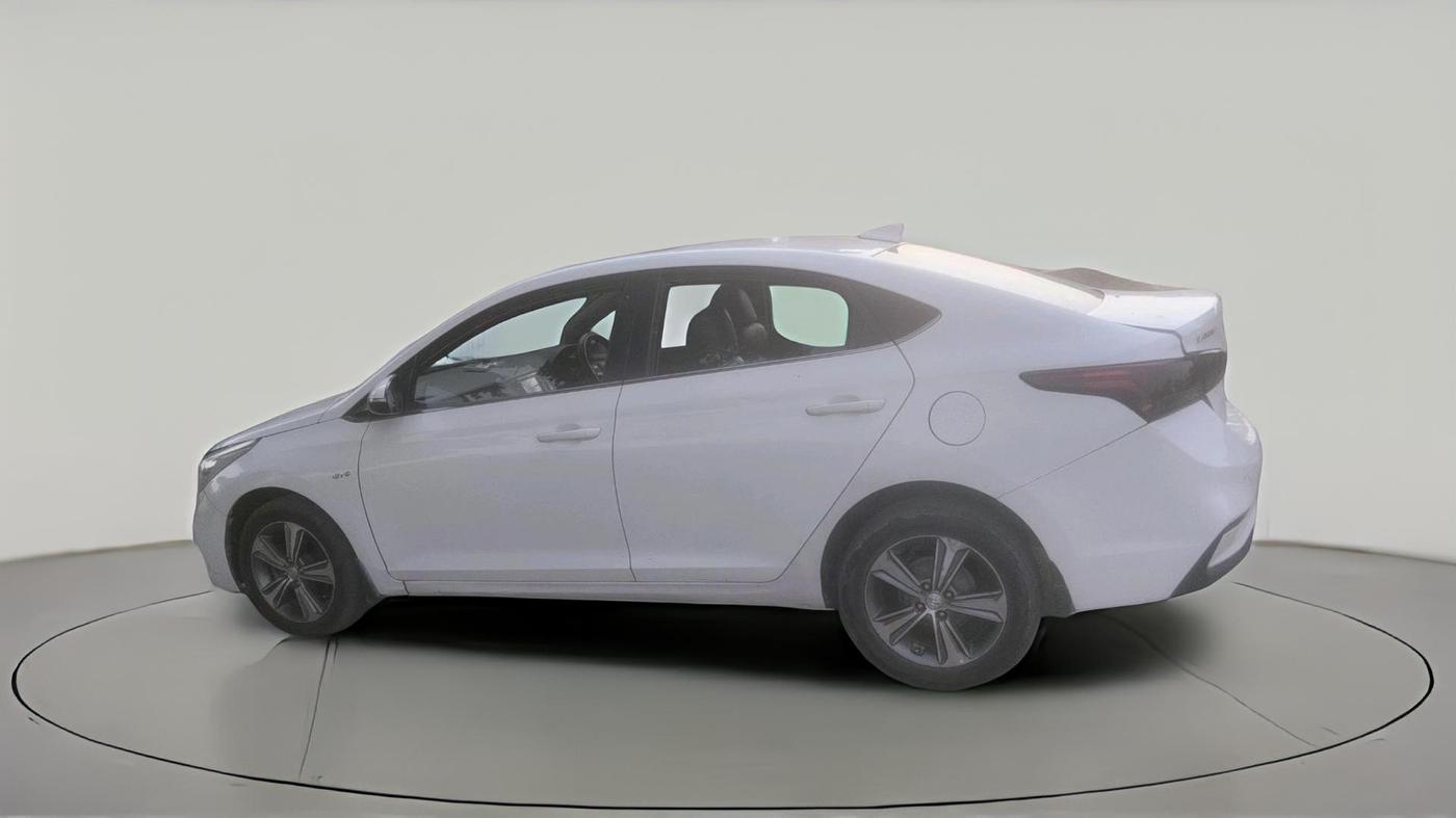 2018 Hyundai Verna 1.6 CRDI SX + AT, Diesel, Automatic, 1,45,553 km, exterior