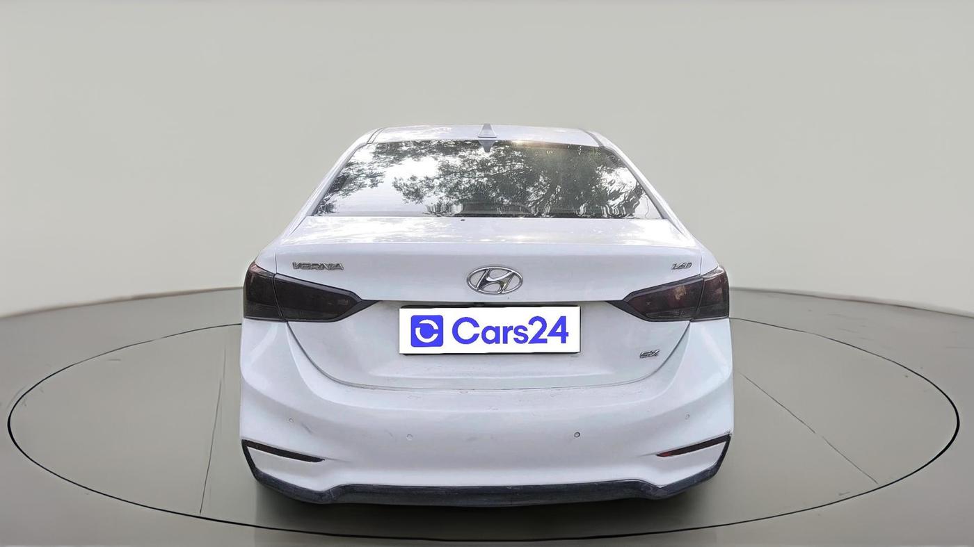 2018 Hyundai Verna 1.6 CRDI SX + AT, Diesel, Automatic, 1,45,553 km, exterior