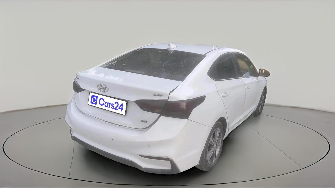 2018 Hyundai Verna 1.6 CRDI SX + AT, Diesel, Automatic, 1,45,553 km, exterior