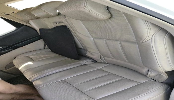 2016 Mahindra XUV500 W10 AWD AT, Diesel, Automatic, 1,33,279 km, interior