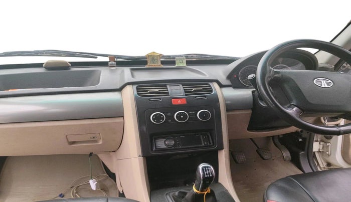2014 Tata Safari Storme 2.2 LX 4X2, Diesel, Manual, 1,48,105 km, interior