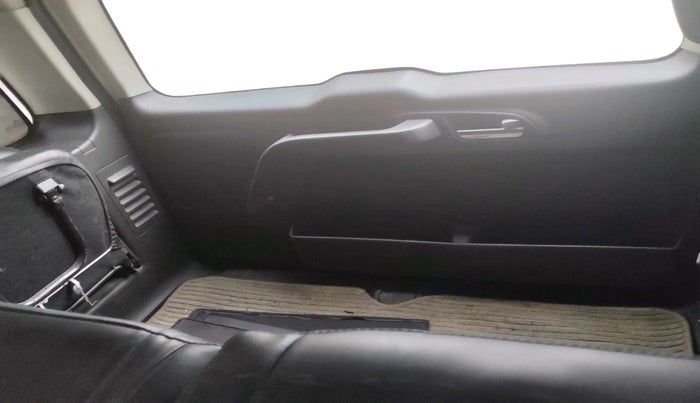 2014 Tata Safari Storme 2.2 LX 4X2, Diesel, Manual, 1,48,105 km, interior