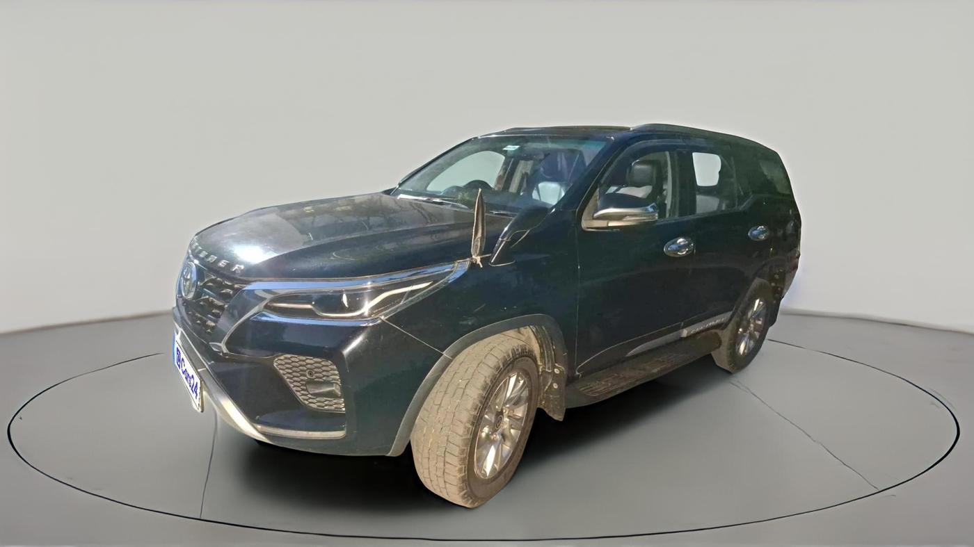 2021 Toyota Fortuner 4X4 AT 2.8 DIESEL, Diesel, Automatic, 2,69,874 km, exterior