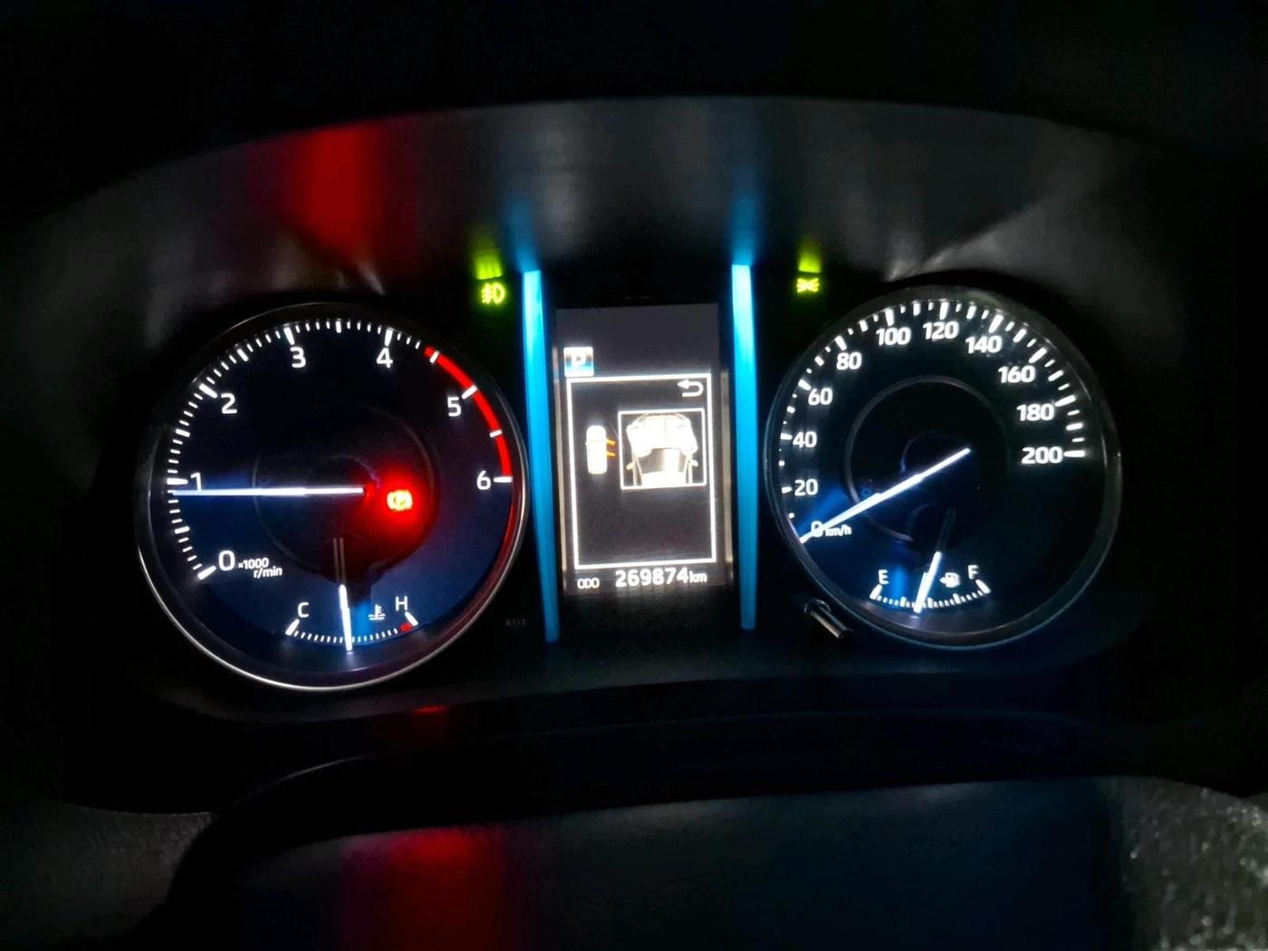 2021 Toyota Fortuner 4X4 AT 2.8 DIESEL, Diesel, Automatic, 2,69,874 km, interior
