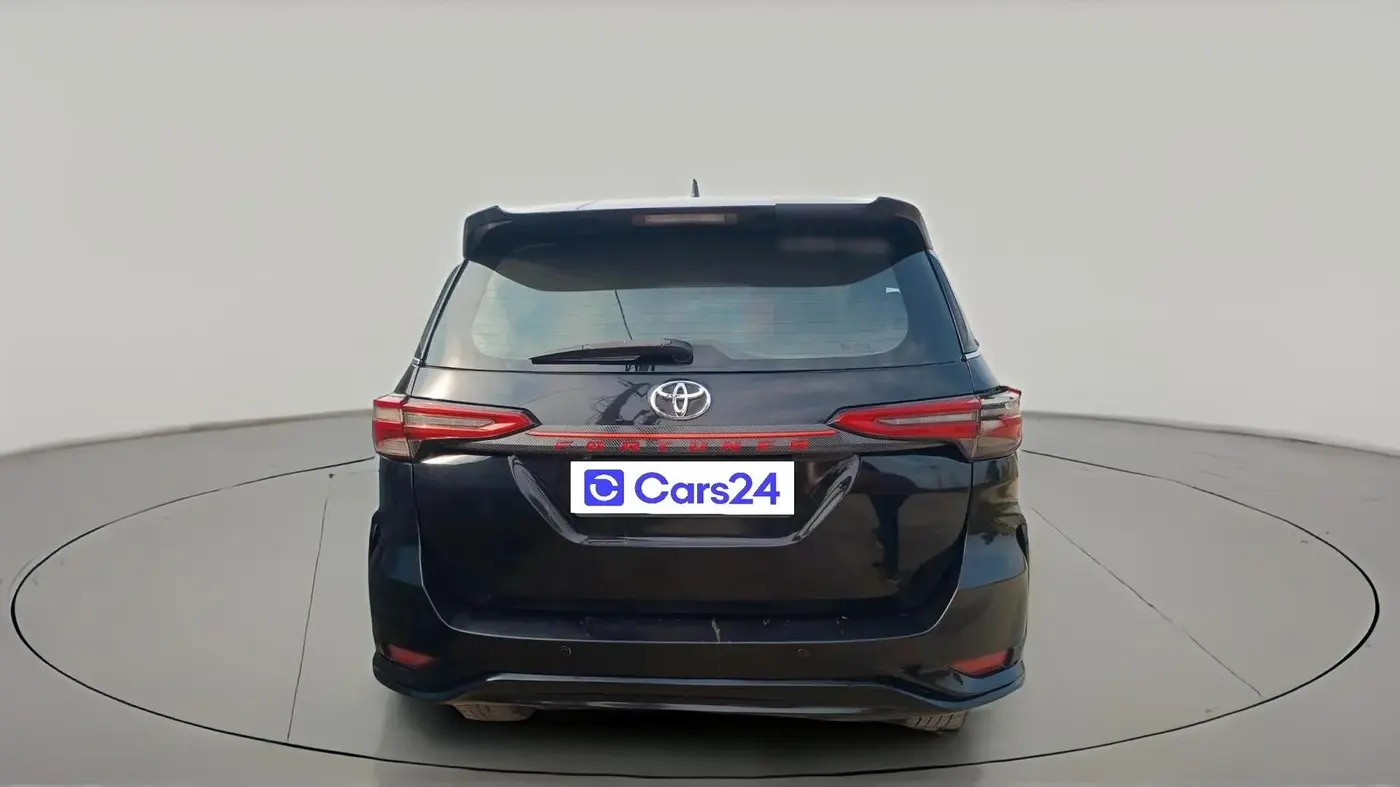 2017 Toyota Fortuner 2.8 4X4 AT, Diesel, Automatic, 1,20,209 km, exterior