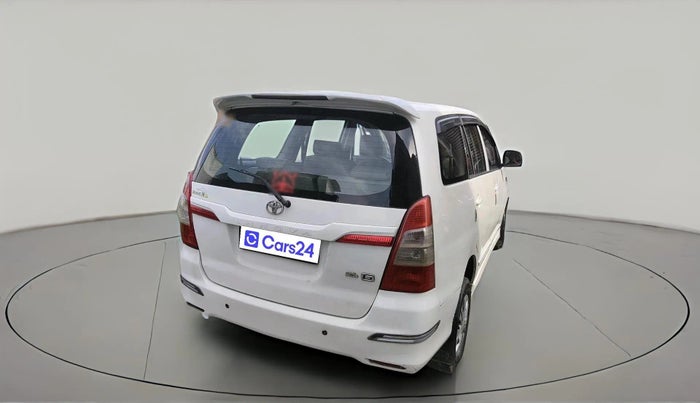 2016 Toyota Innova 2.5 GX 7 STR, Diesel, Manual, 2,51,437 km, exterior