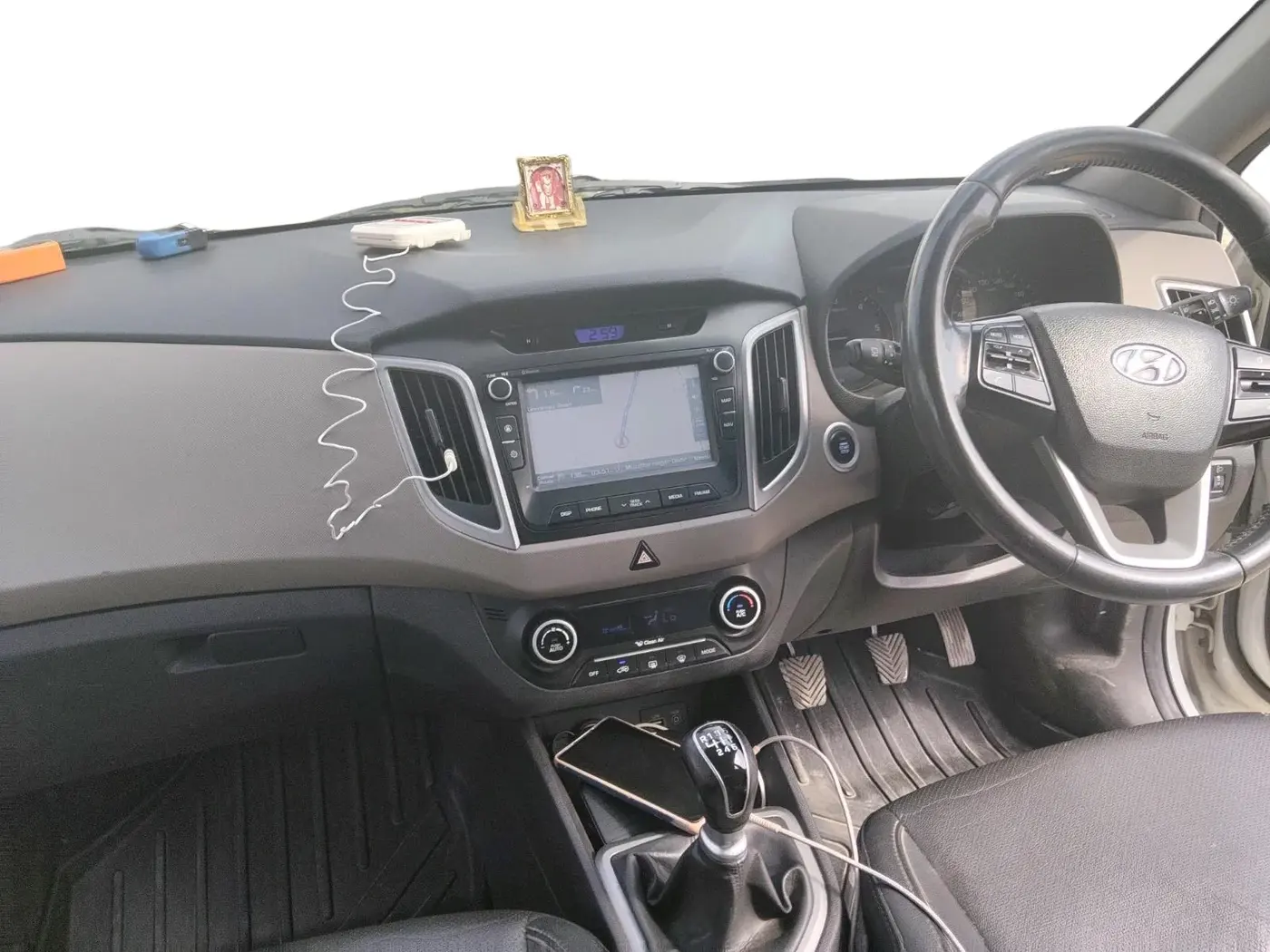 2017 Hyundai Creta SX (O) 1.6 DIESEL, Diesel, Manual, 1,51,635 km, interior
